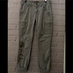 Lucky Brand vintage Army green embroidered leg khaki’s 4